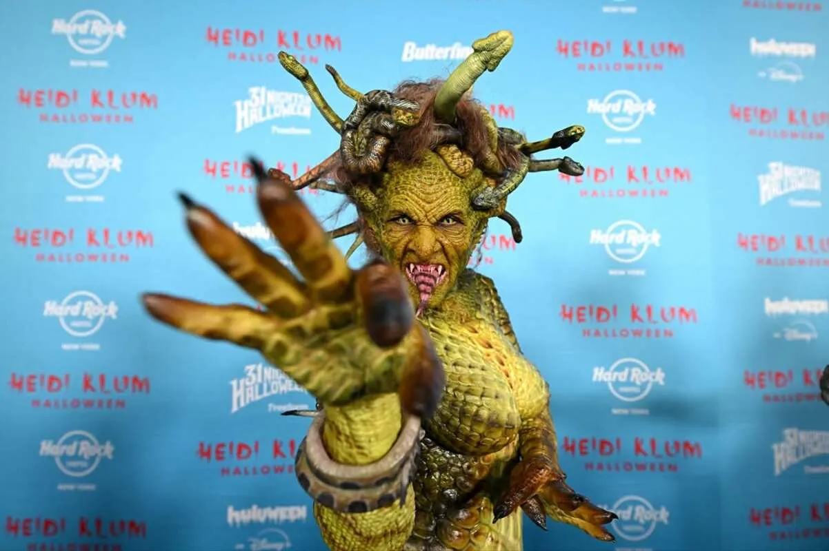 Heidi Klum con su espectacular disfraz de Halloween
