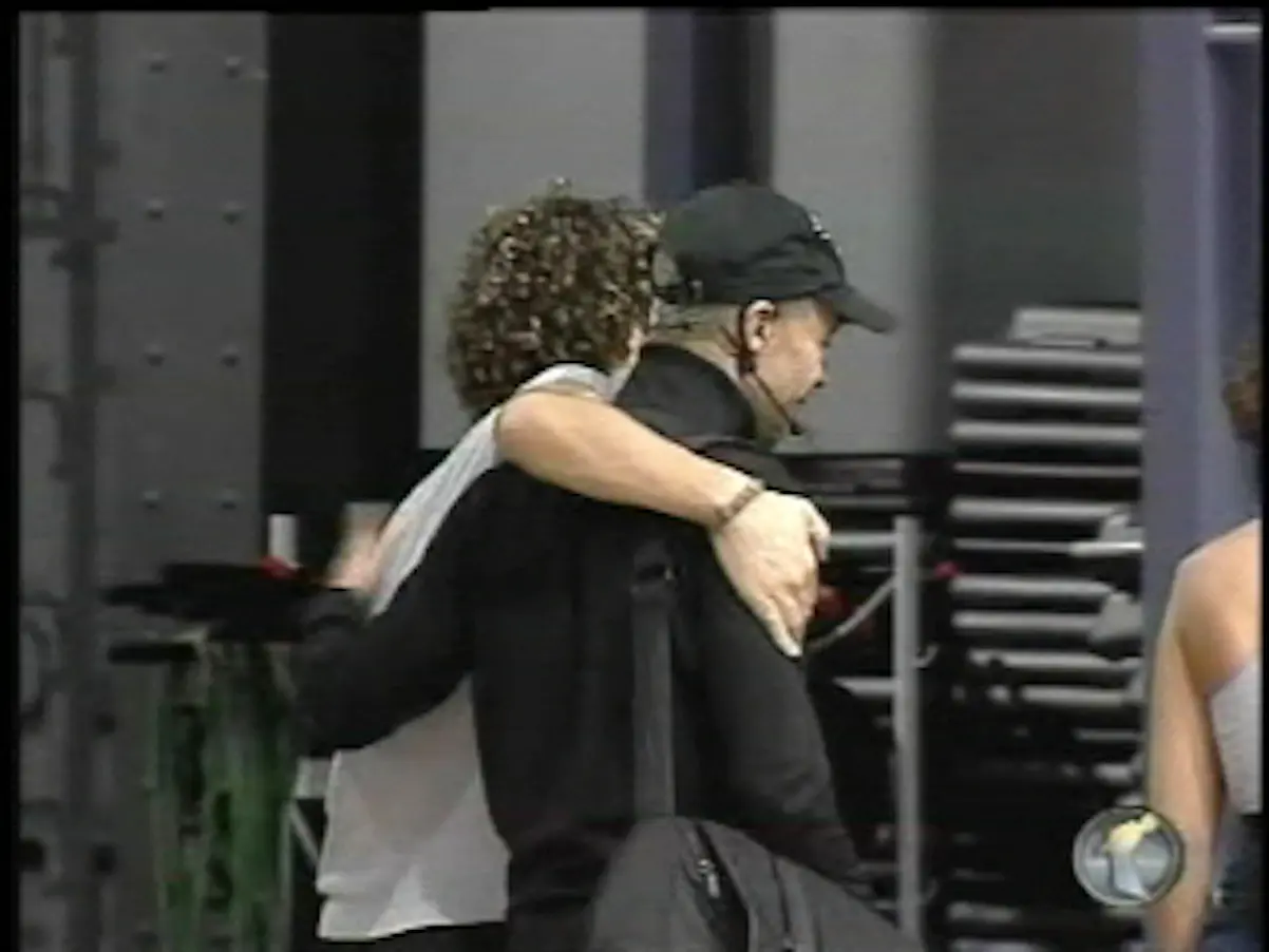 Lawrence abrazado a Bisbal