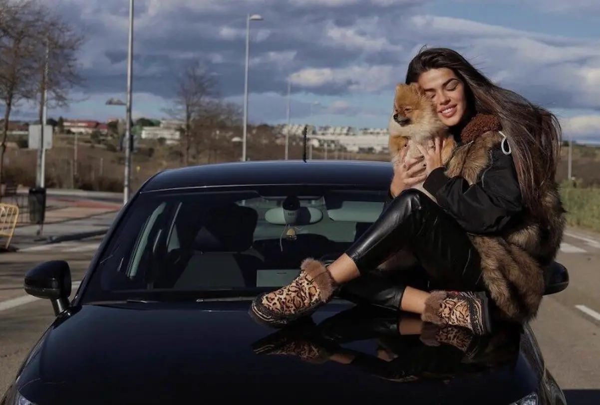 Violeta Mangriñán coche