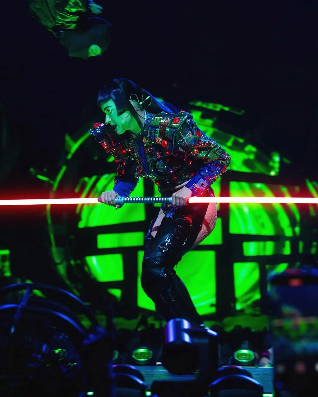 katy perry concierto barcelona videojuego futurista