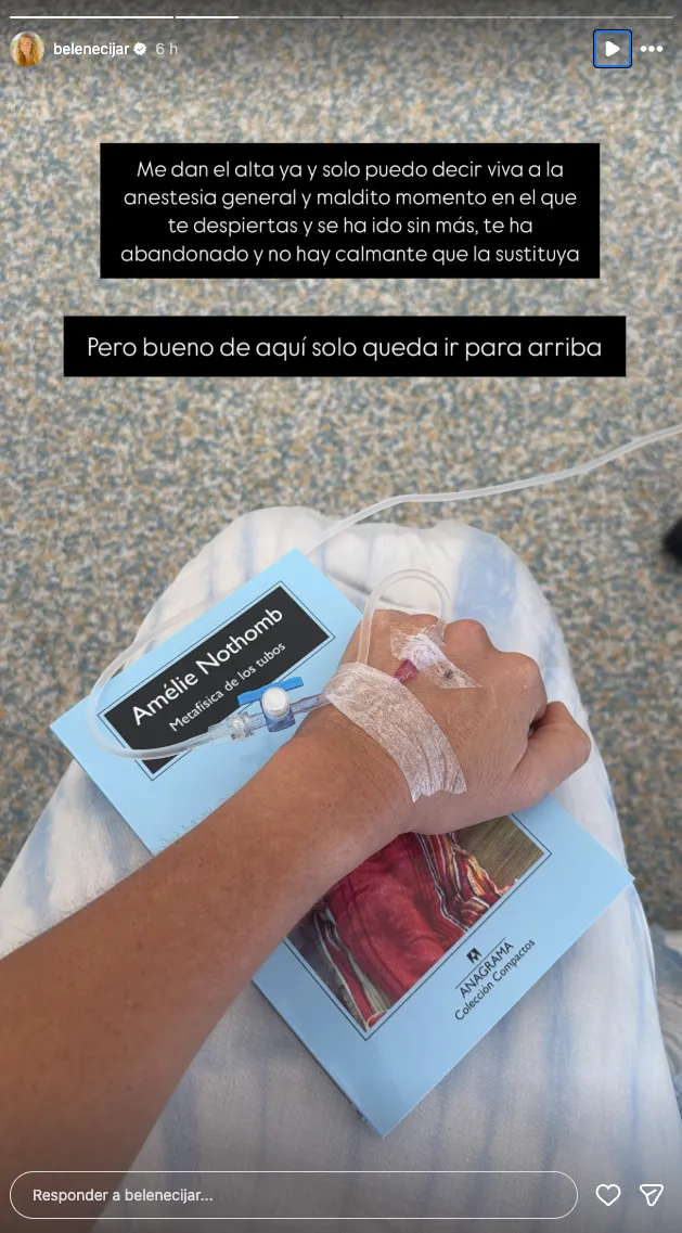 Story de Belén Écija contando que está ingresada en el hospital