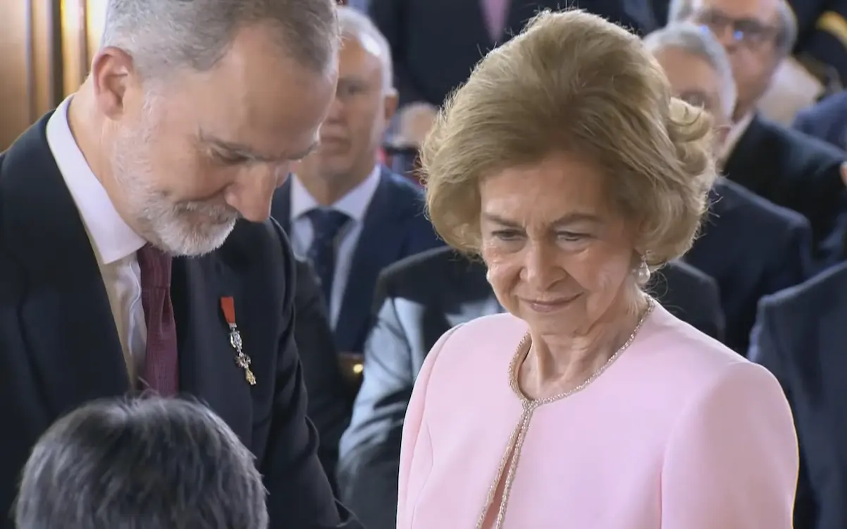Doña Sofía ha recibido el Toisón de Oro de manos del Rey Felipe VI