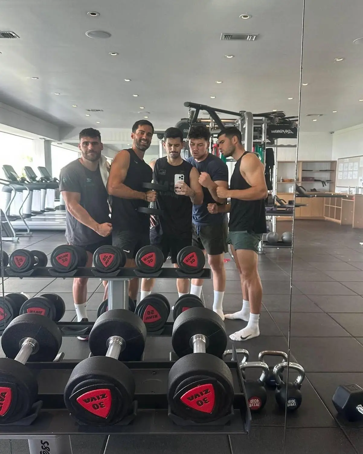 Carlos Alcaraz vacaciones amigos