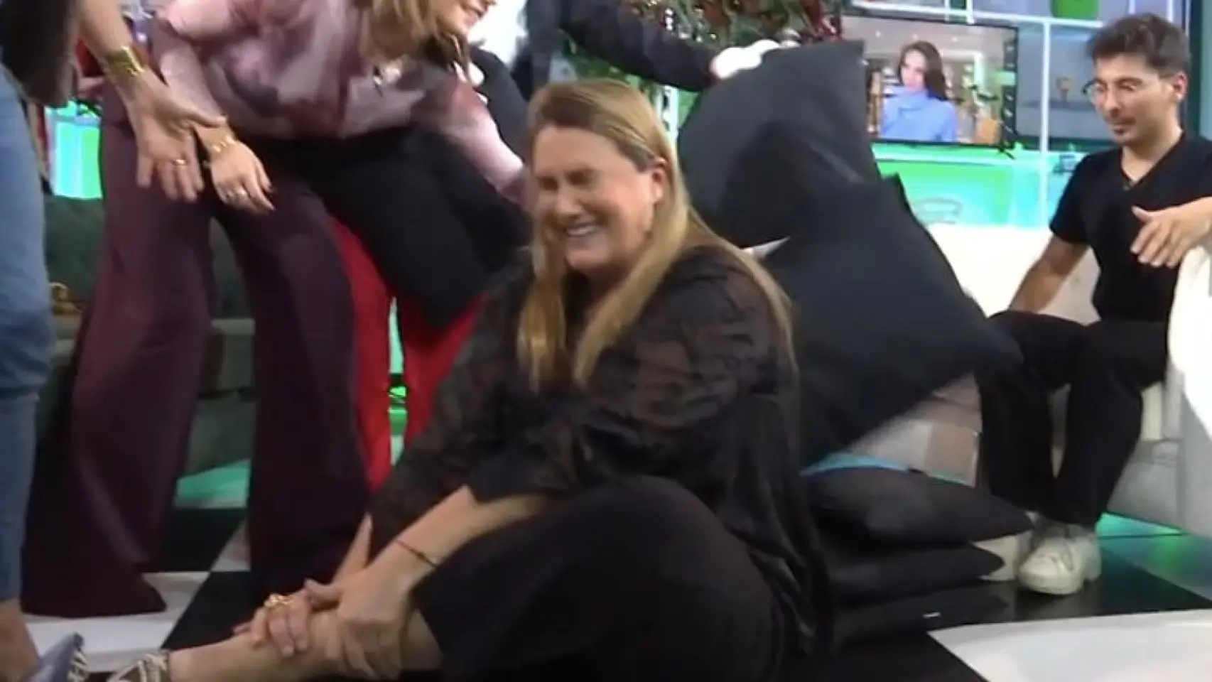 Carlota Corredera caída