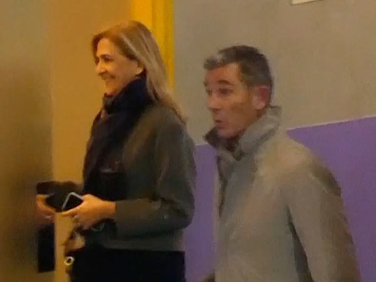 Iñaki Urdangarin y la Infanta Cristina coinciden en el partido de balonmano de su hijo Pablo con su equipo