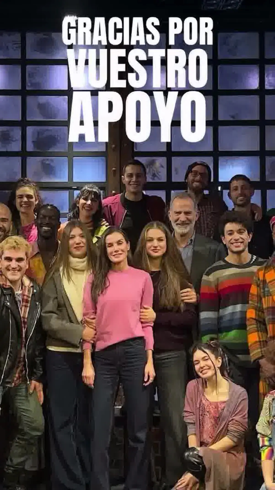 Los Reyes y sus hijas, de escapada al musical 'Rent'