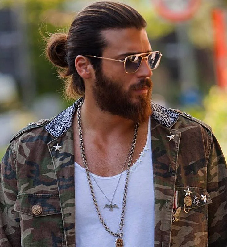 Can Yaman 1