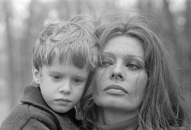 Sofia Loren con su hijo pequeño