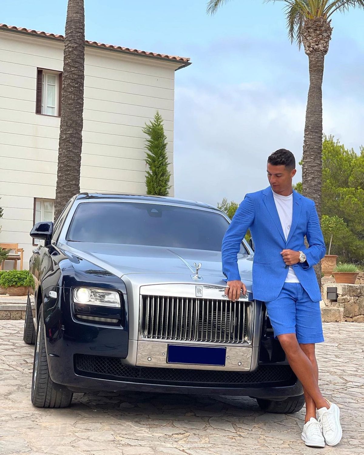 enlace recibir alcanzar Cristiano Ronaldo presume de su nuevo coche de 8 millones de euros
